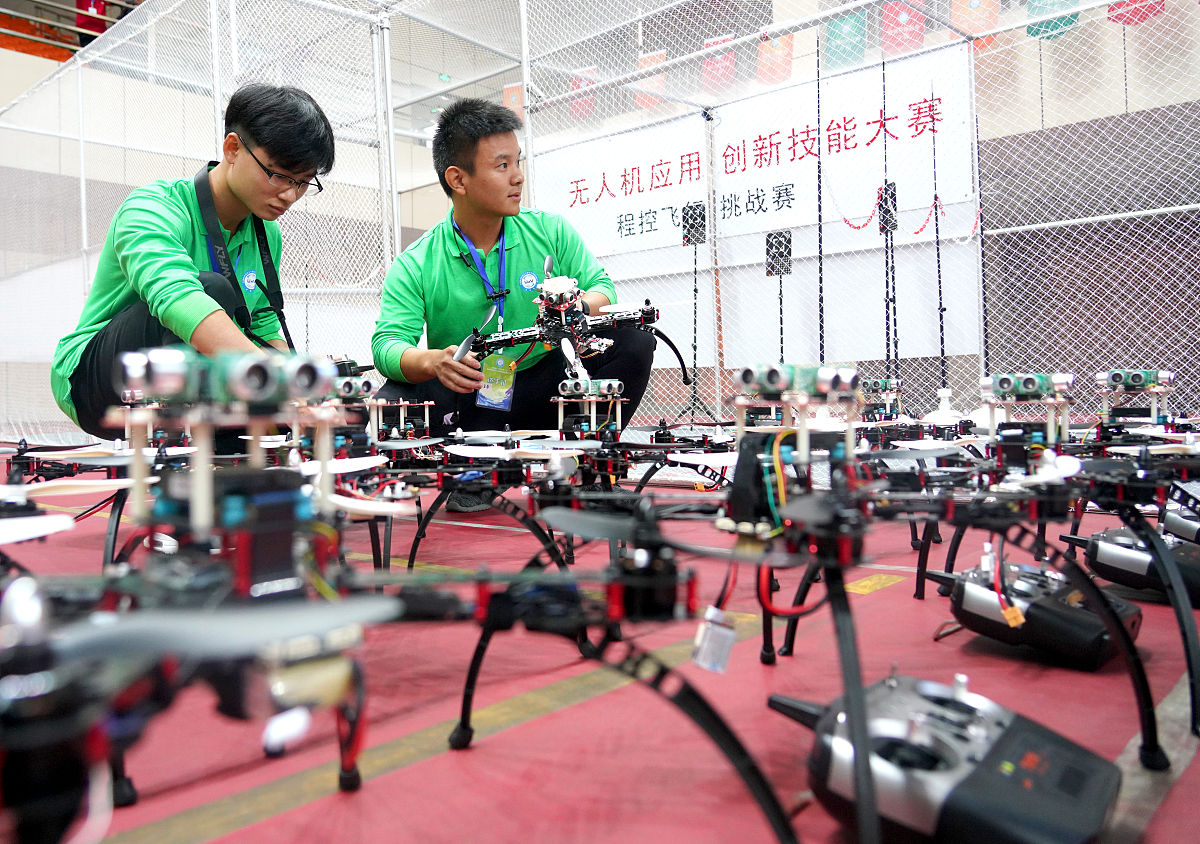 河南省外贸学校电子信息技术专业（无人机飞行器方向） - 培养无人机行业人才