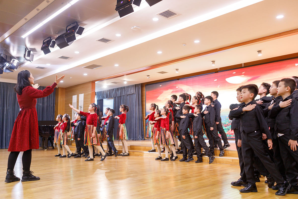 幼儿园教师演讲稿：强国有我 躬耕教坛