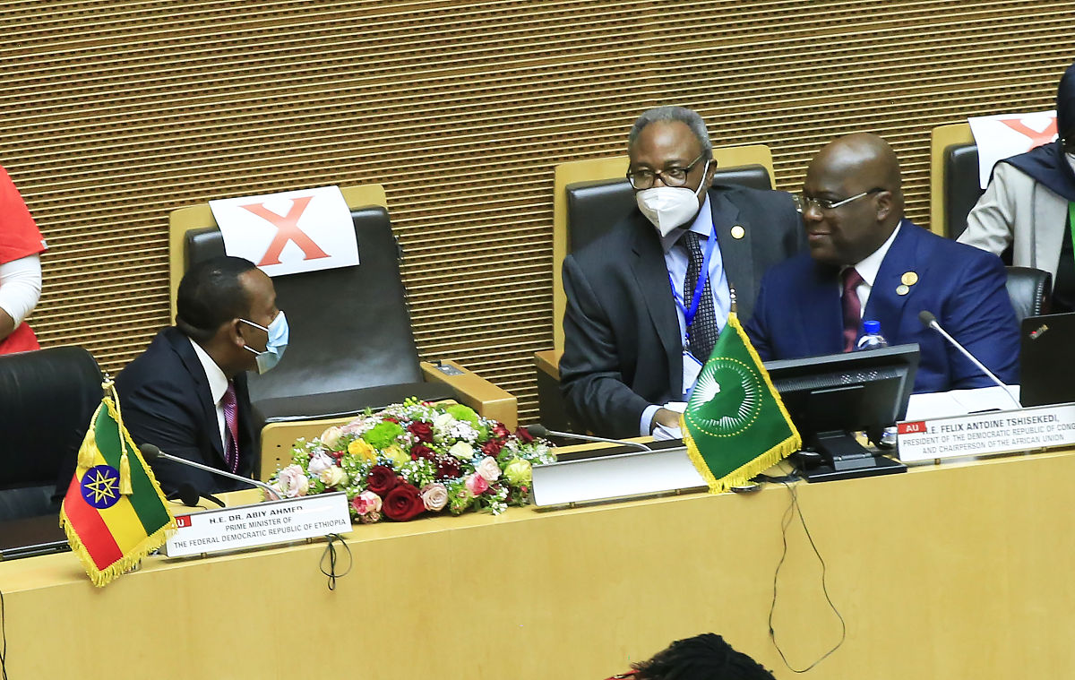 重庆的卫校临床专业能考执业医师吗