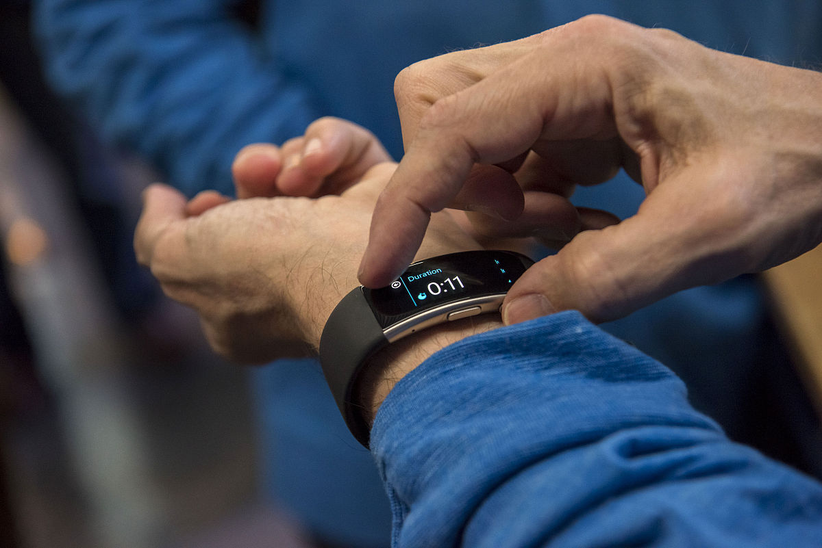 智能手环的国内外比较