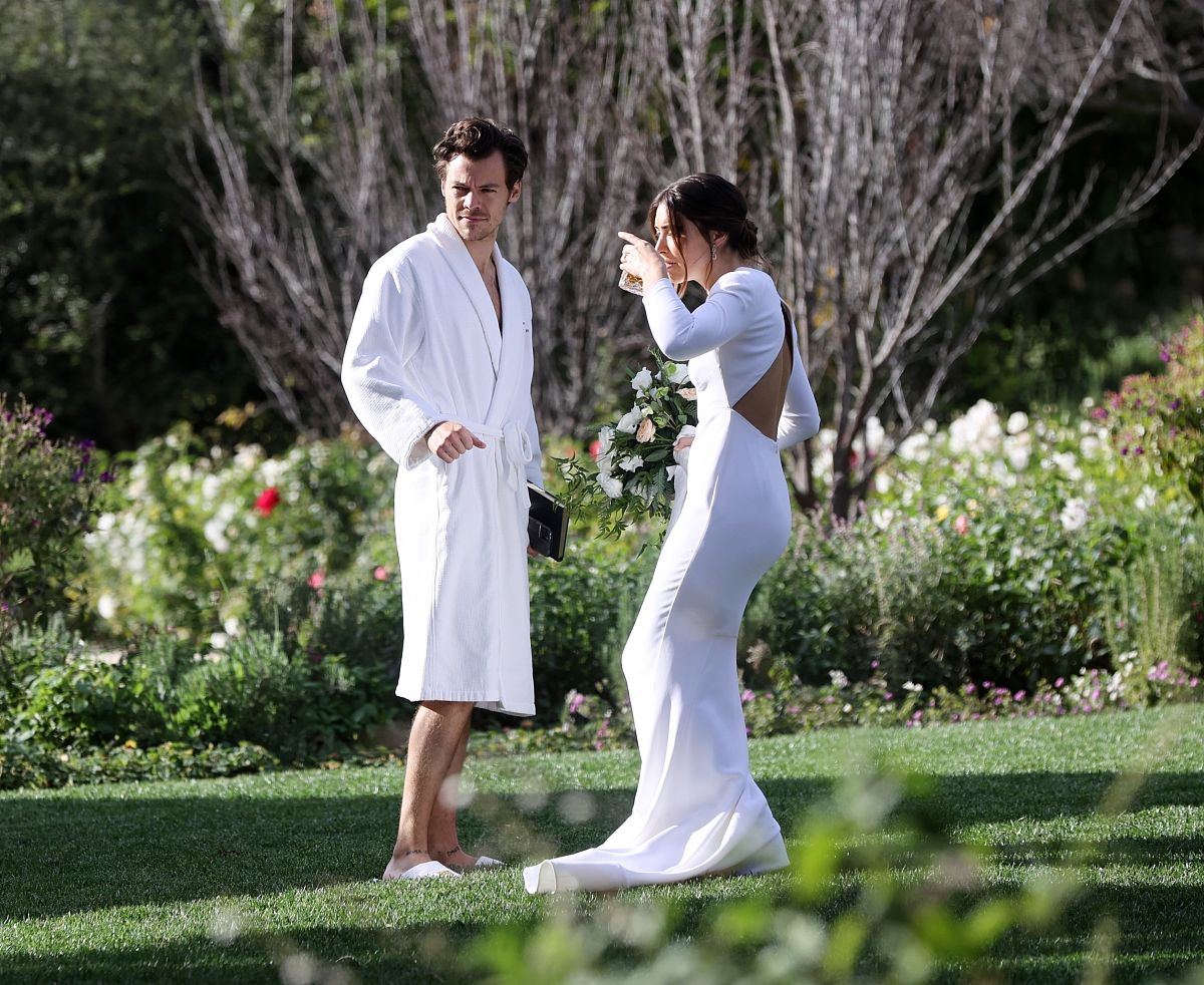 'Happy Happy Happy' 歌词来源 - 揭秘流行口号背后的含义