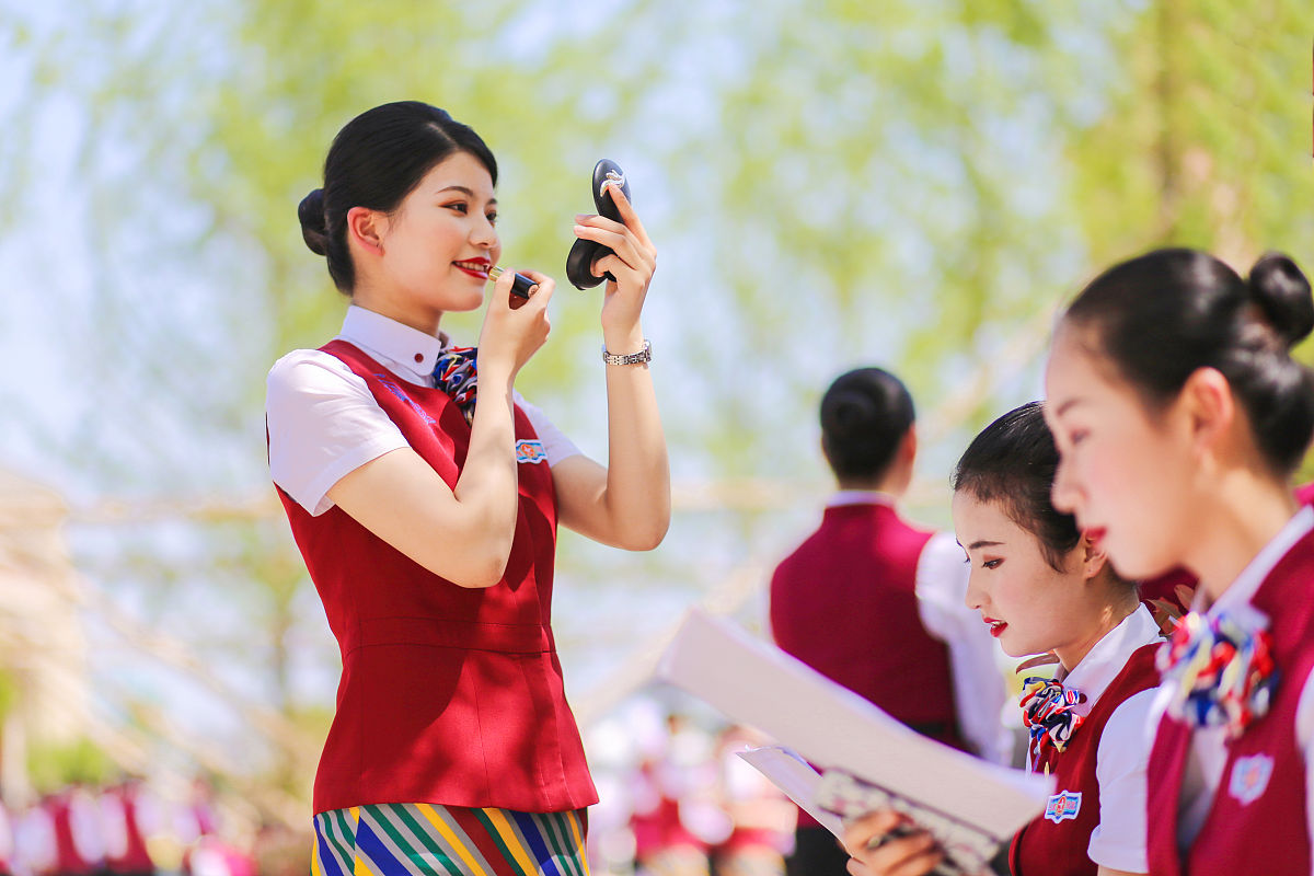 襄州区职教中心2021年招生简章 - 专业选择丰富,报名方式灵活