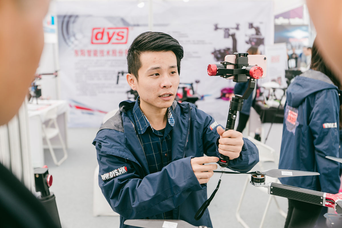 社团第一次全体成员大会主持稿：团结、创新、共筑未来