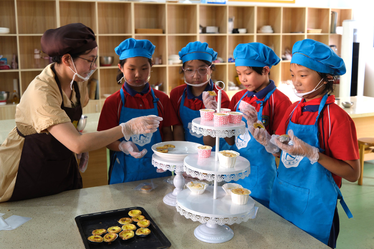 西安新东方技工学校西点烘焙专业前景分析：就业方向、发展趋势