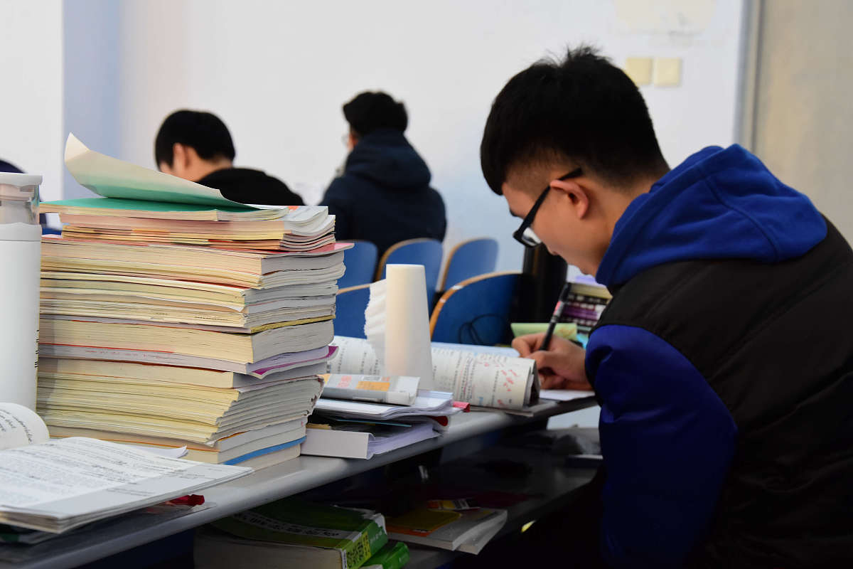 2016年12月14日,山东青岛,山东科技大学,距离考研最后10天,青岛高校考