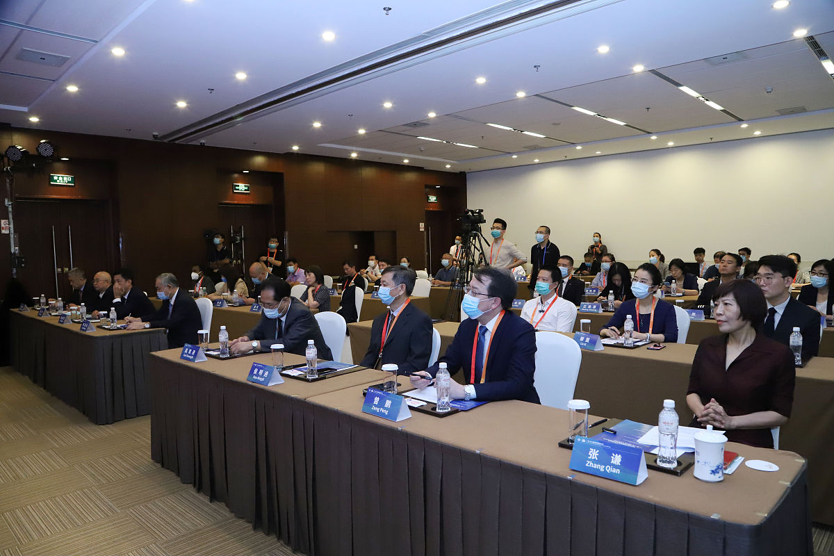 关于青年学者论坛帮我提几个调研角度