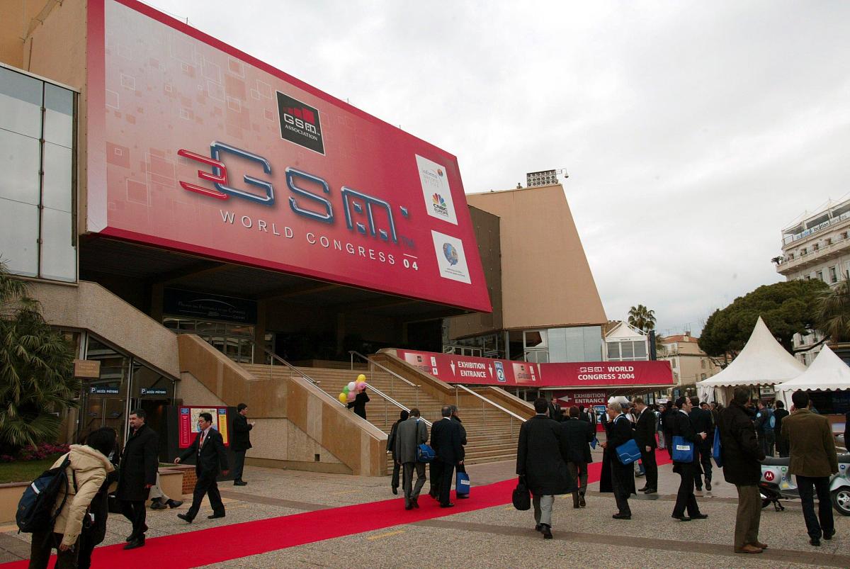 3D Max 移动并选择命令键 - W 键