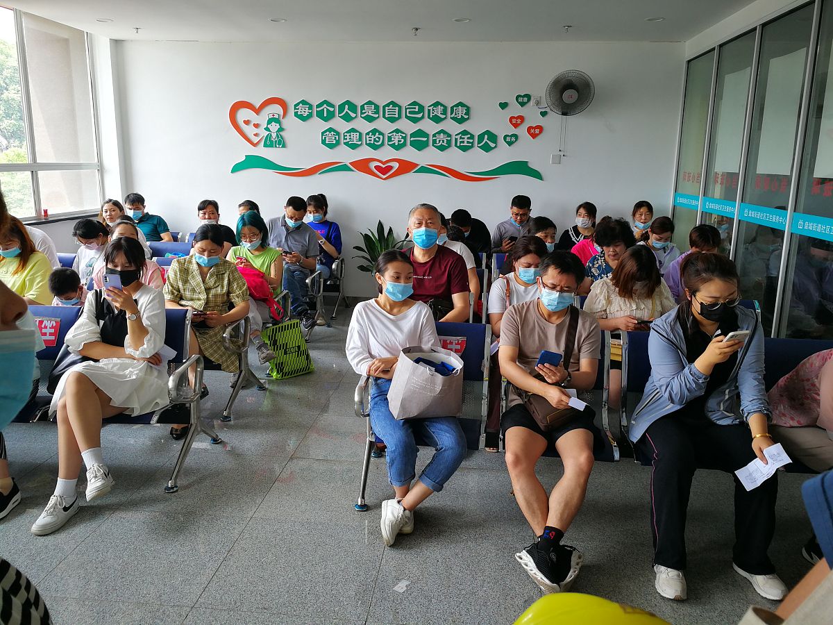 湛江市社区体育公共设施配置问题研究：访谈法应用及意义