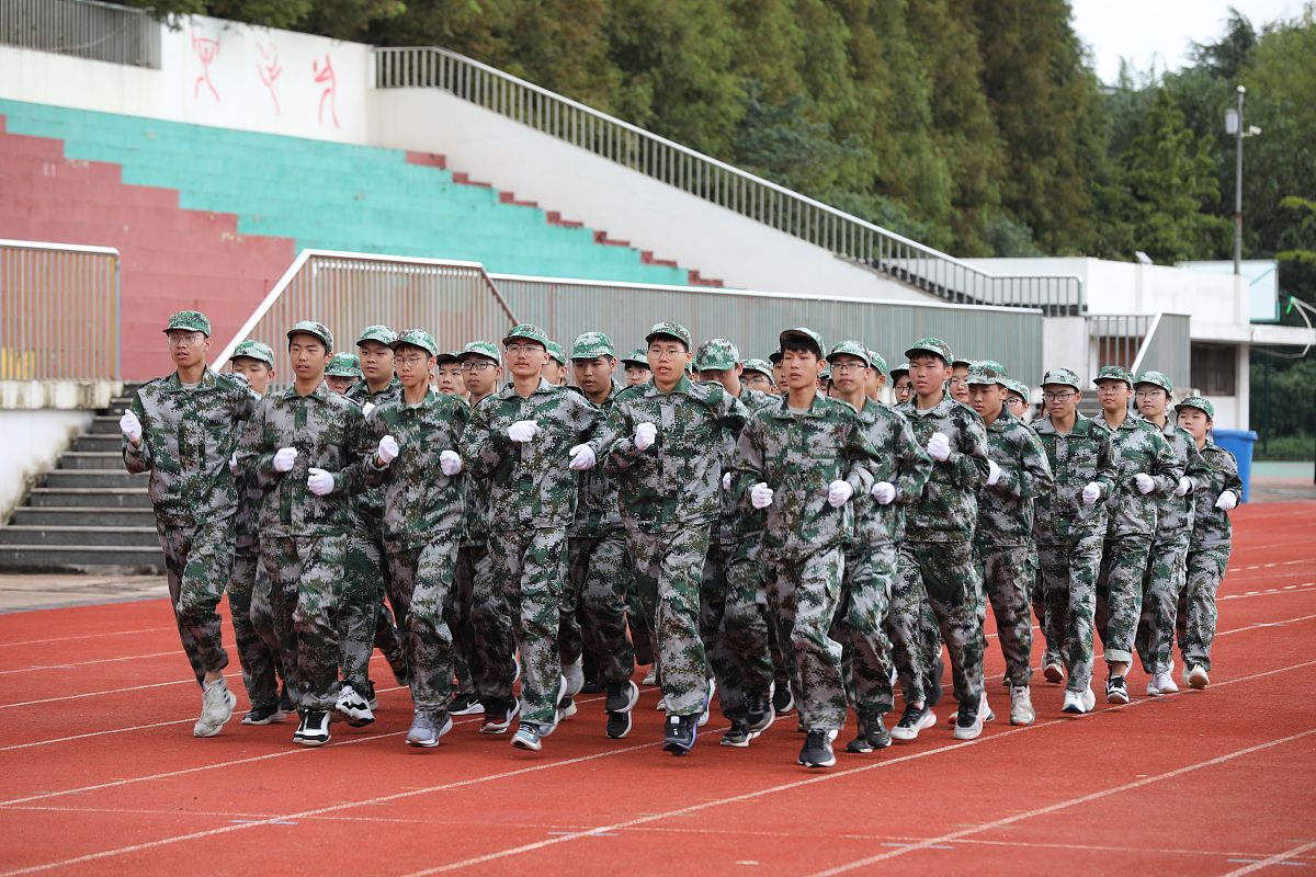 吉首大学师范学院中职部专业介绍：机电、旅游、计算机、医学等热门专业