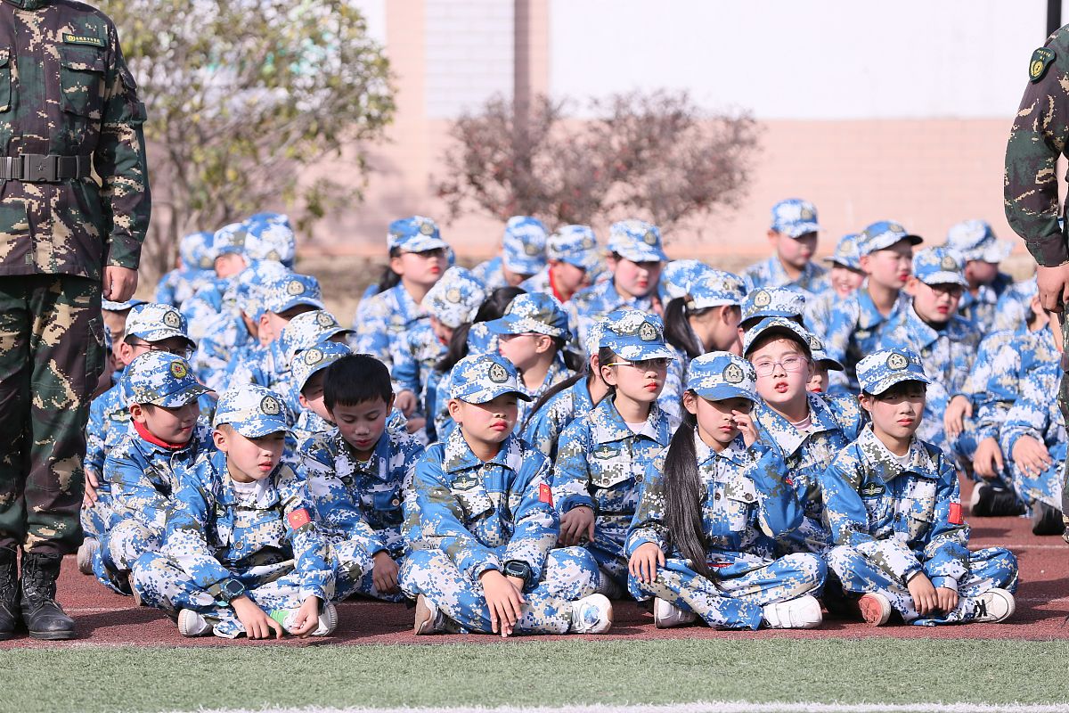 成都空军青少年航空学校政策待遇_培养模式