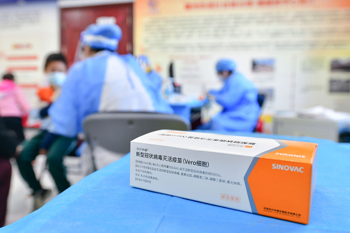 新冠‘三阳’出现，疫苗对EG.5变异株还有效吗？