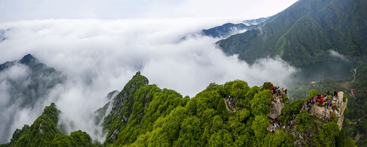 2021年5月3日,西安长安区,秦岭翠华山云海.(如下载使用,请务必署名曾