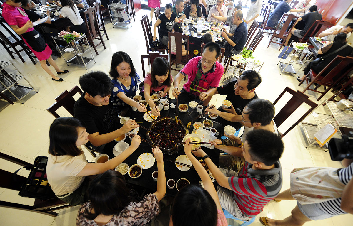 团建火锅：美味盛宴，增进情谊