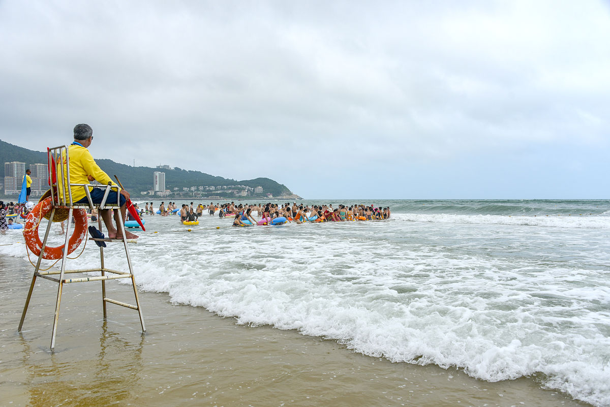 广东五一避暑胜地：人少景美海滩推荐
