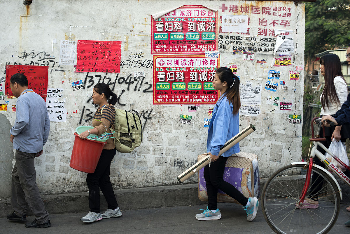 携手共建美好家园，清洁楼道显担当