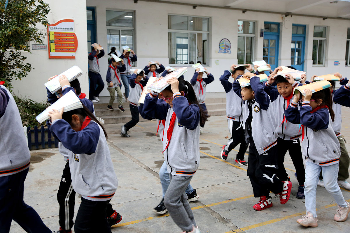 结合新《安全生产法》、新《江苏省安全生产条例》关于安全管理人员相关规定编制安全环保部岗位职责