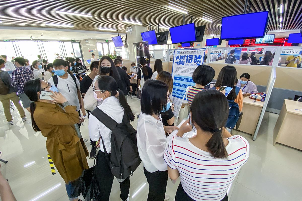 广西女生适合的中专专业推荐：热门方向与未来发展