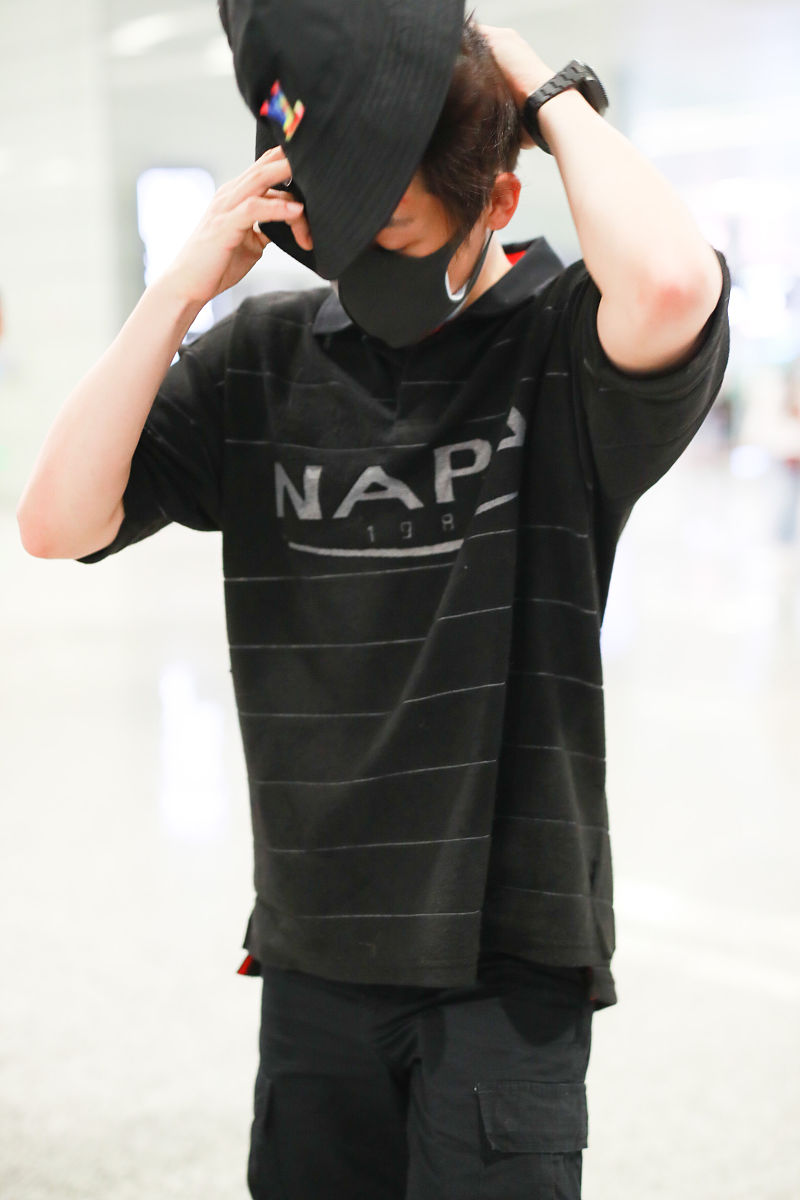 帮描写第一段销售男生卫的宣传语要求能吸引男生眼球