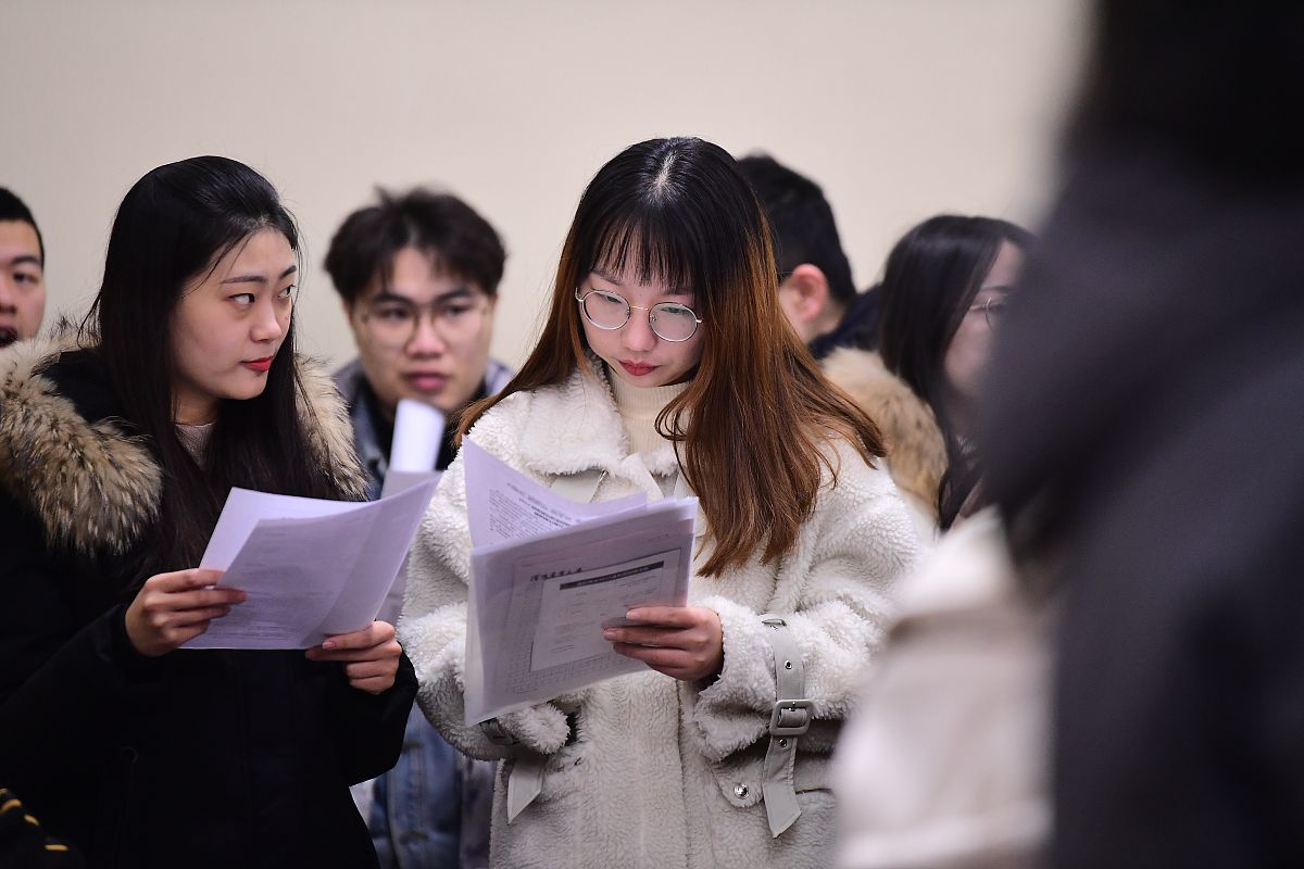 高考报考幼师专业哪个学校好？选择指南