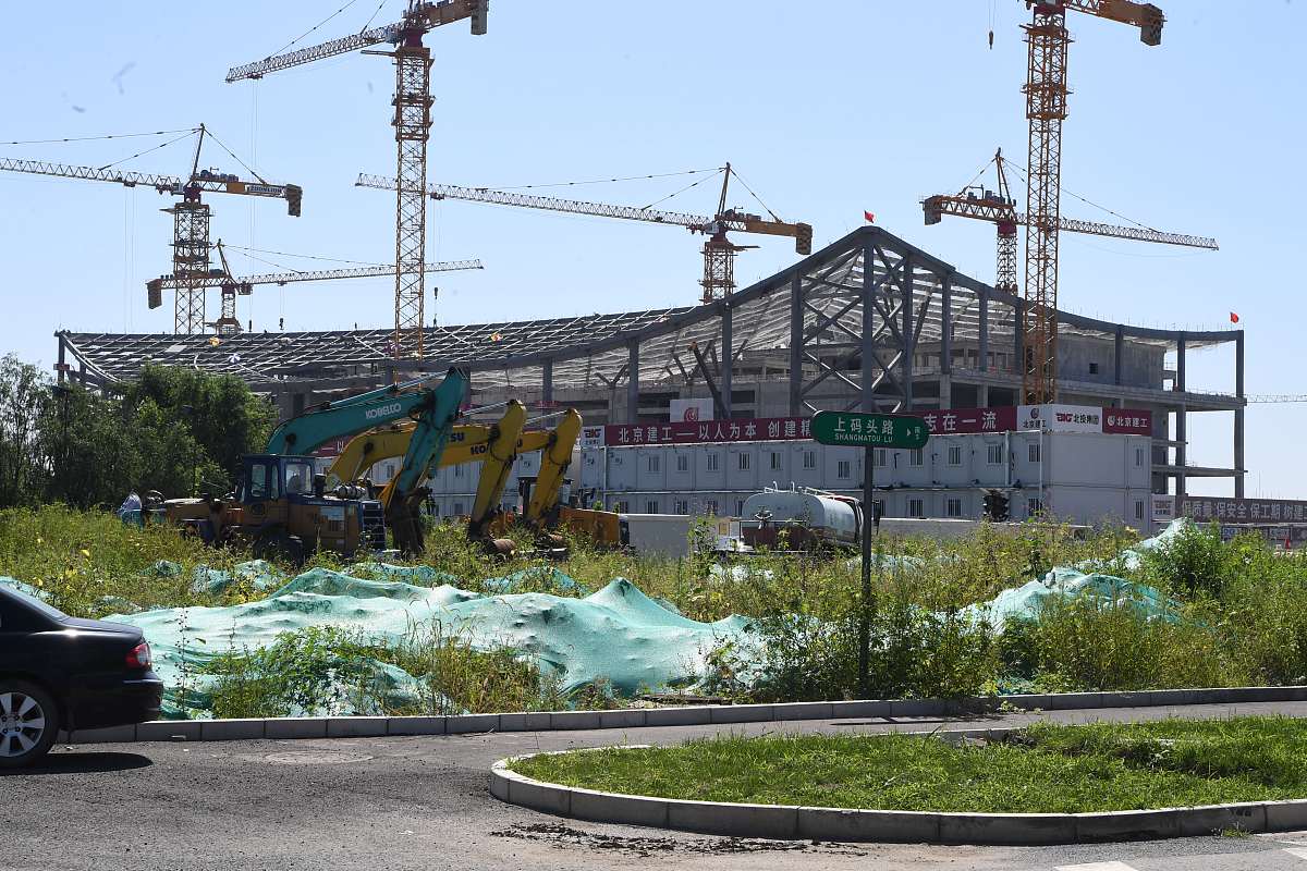 明斯克体育馆屋顶坍塌事故案例分析：工程力学失效的警示