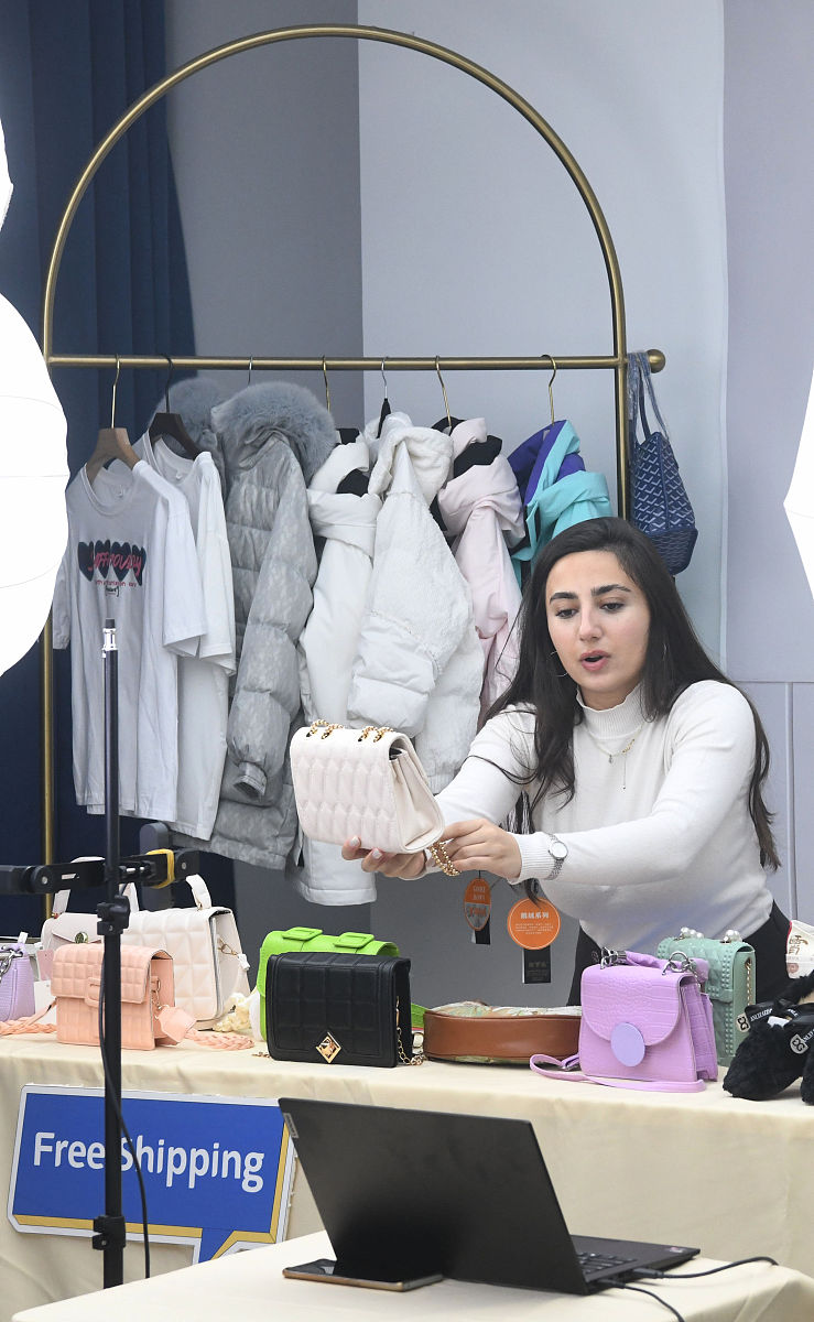 抖音小店服饰保证金是多少？对资质有什么条件