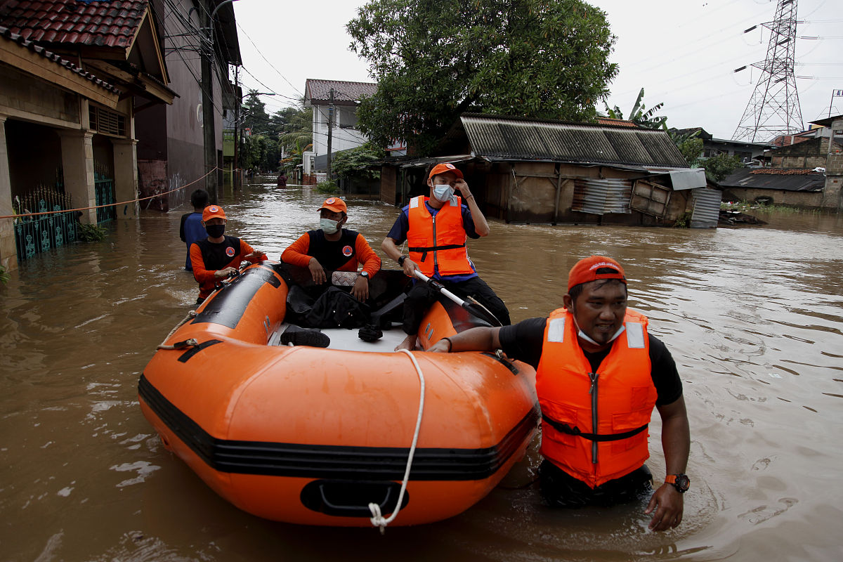 2716744995：分析一下洪水救援流程500字