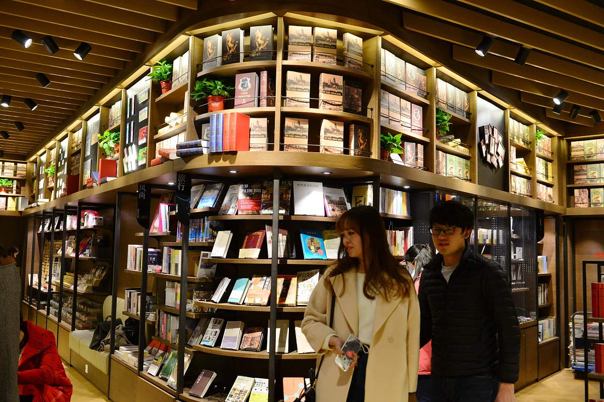 2016年12月28日,江苏南京,世界最美书店g-takaya书店一角.