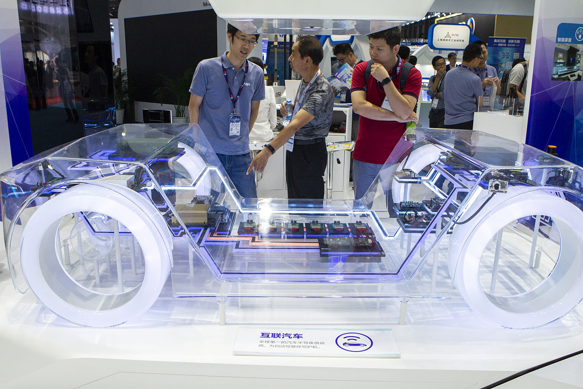 根据LPC54608J512BD208的芯片手册写一份芯片介绍