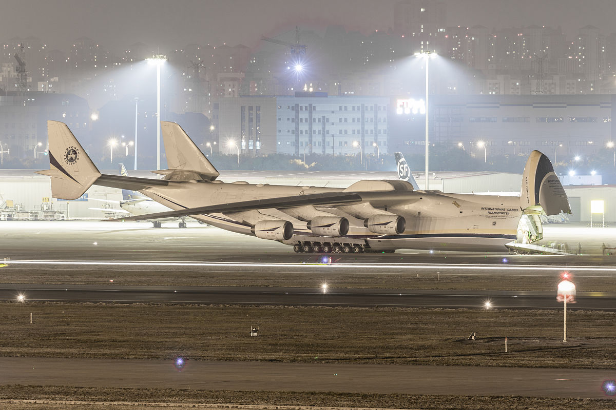 雅克-141 战斗机 空重 - 探索苏联 VTOL 战斗机