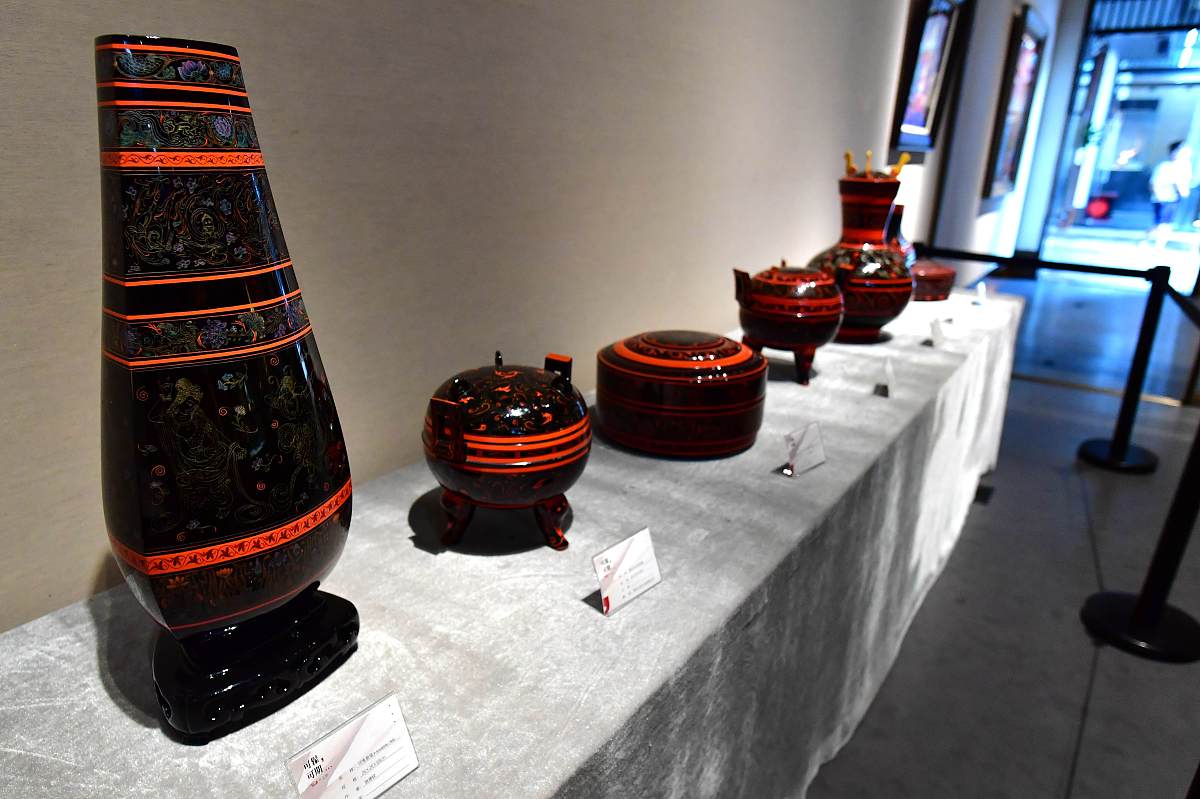 2020年5月20日,福建福州,以"可髹可期"为主题的"福漆"作品展正在福州
