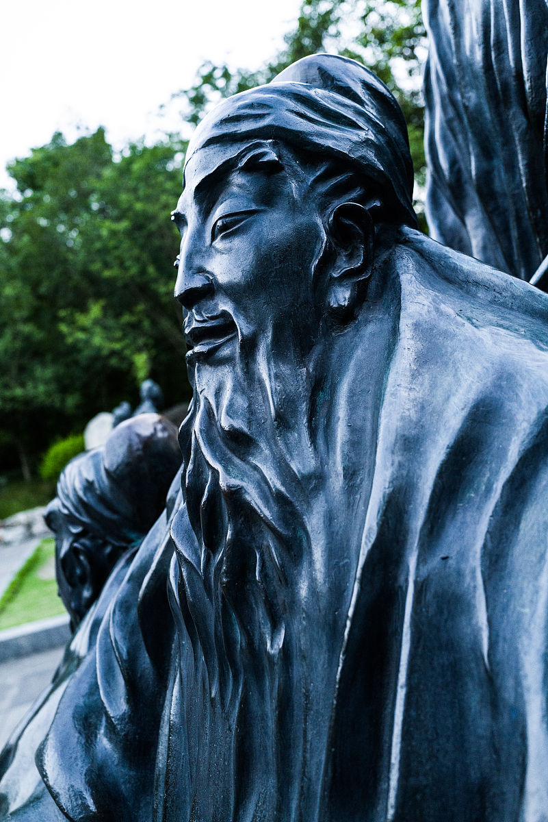 天人相分观点代表人物：周敦颐、王阳明、朱熹