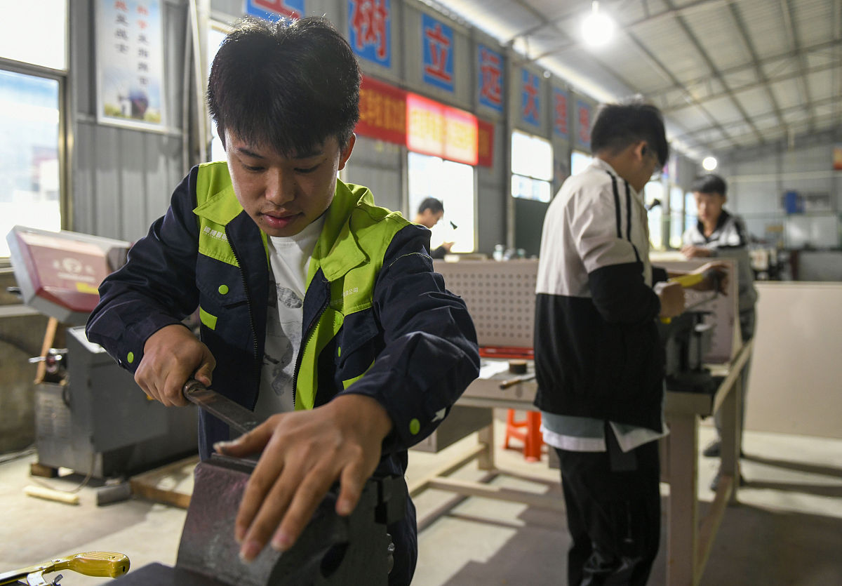 重庆初中生可以读汽修学校吗？2023年报名条件解读