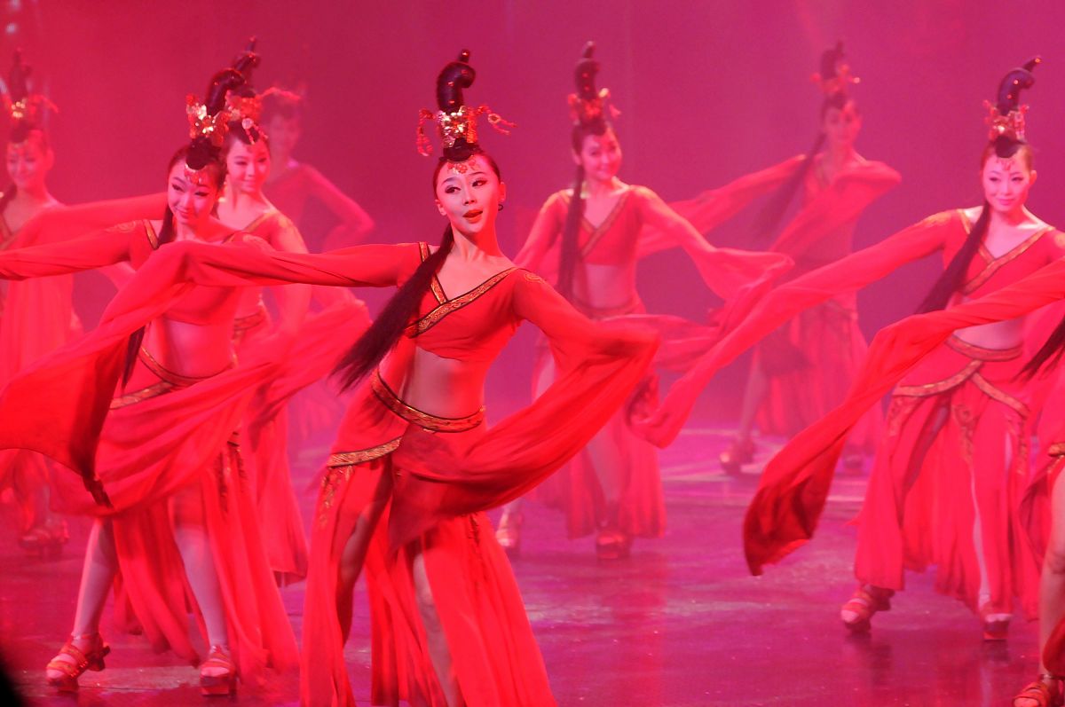 伯歌季舞：中国古代传统舞蹈的魅力