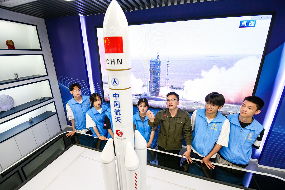 航天科普：带你走进宇宙的奥秘