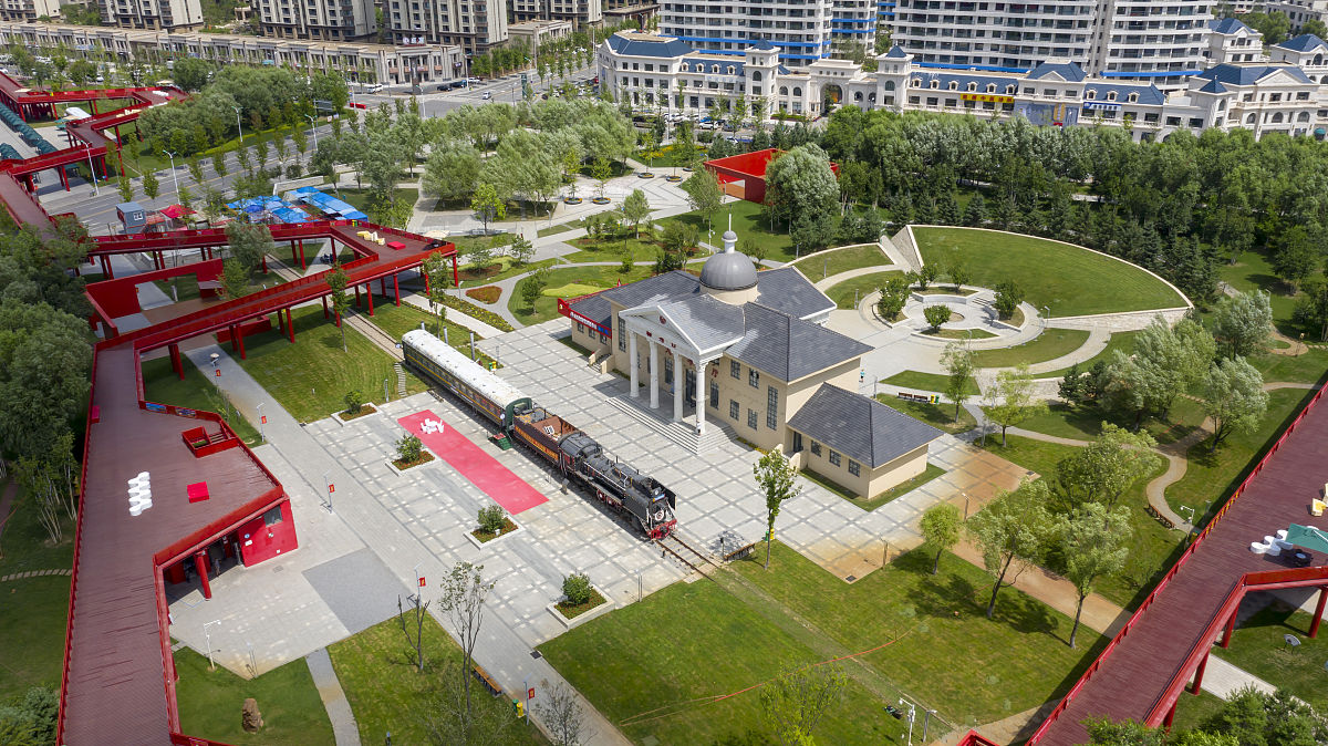 商丘人民公园绿地违建办公楼引关注：多次叫停，现在是否规划之内？