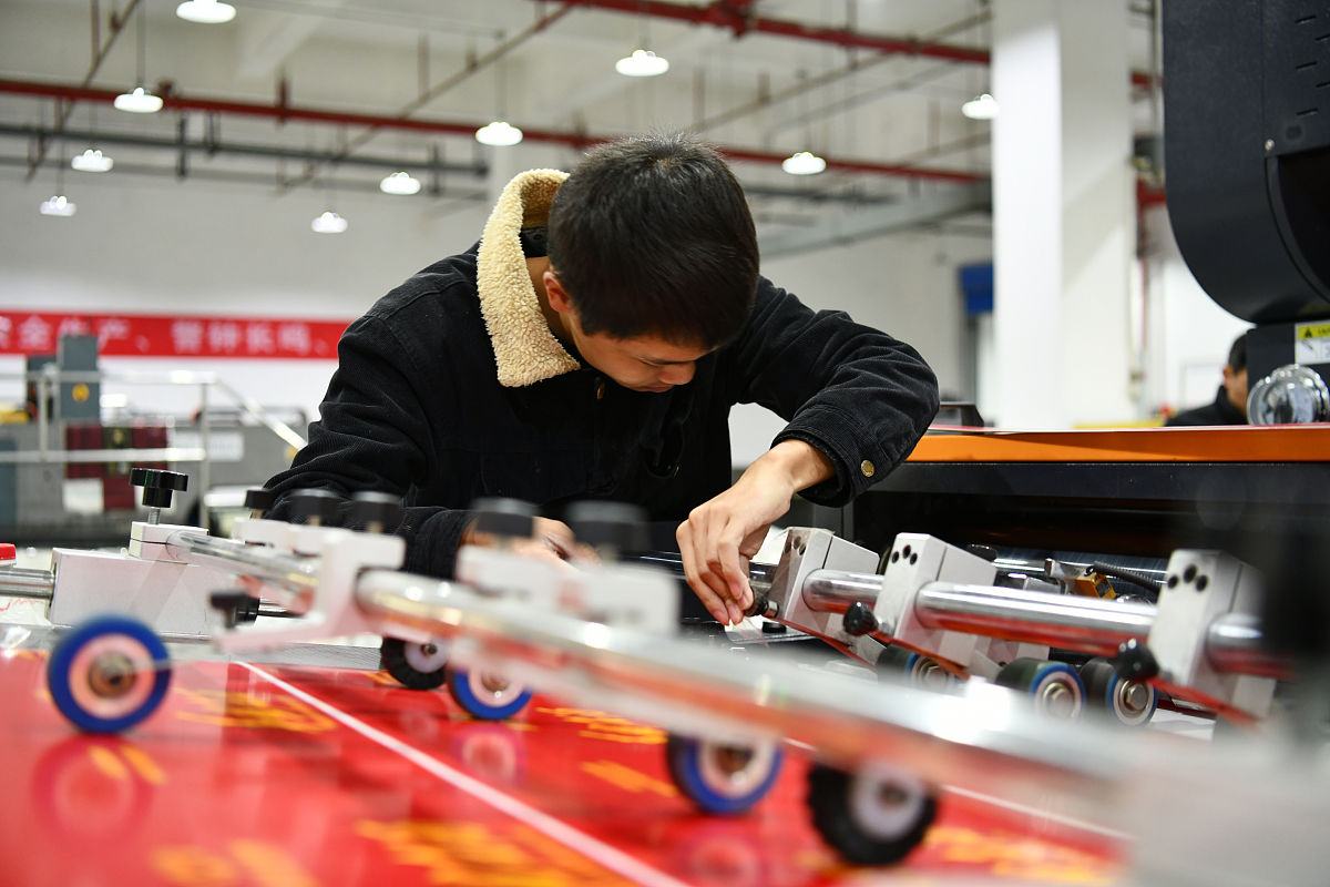 广东2023年初中生学汽修合适吗？适合学习汽修的初中生具备哪些特质？
