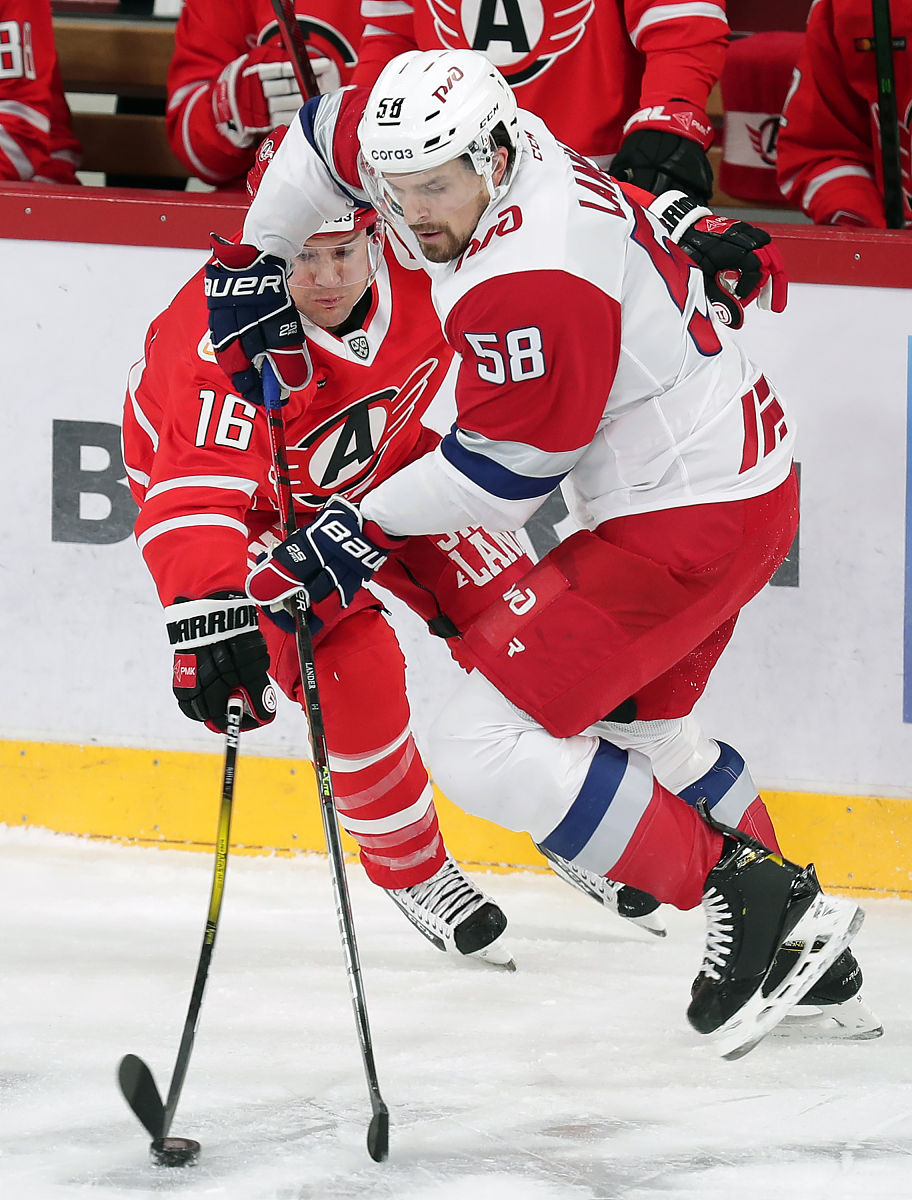 2020年10月28日,俄罗斯,20/21khl冰球联赛,叶卡捷琳堡汽车人vs雅罗斯