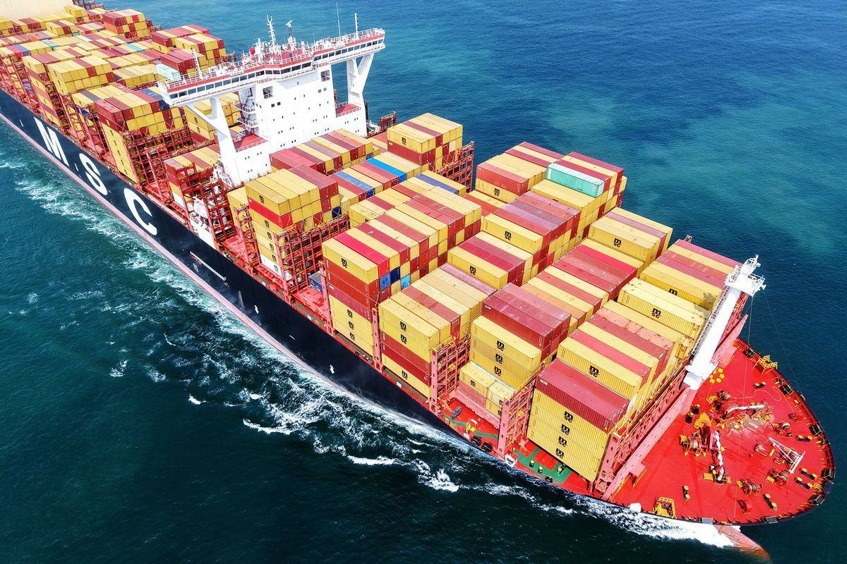 中海集运：全球领先的集装箱运输服务提供商