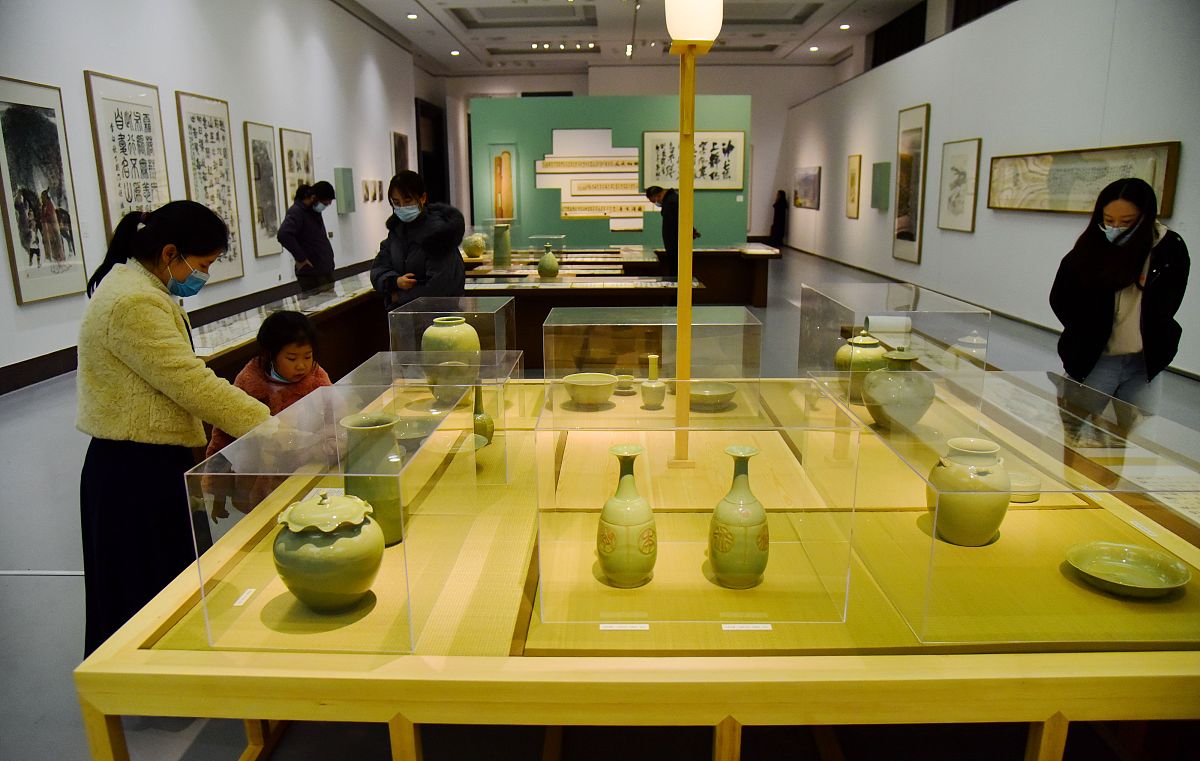 2020年12月28日,杭州,"青山行不尽——唐诗之路艺术展"在浙江展览馆开
