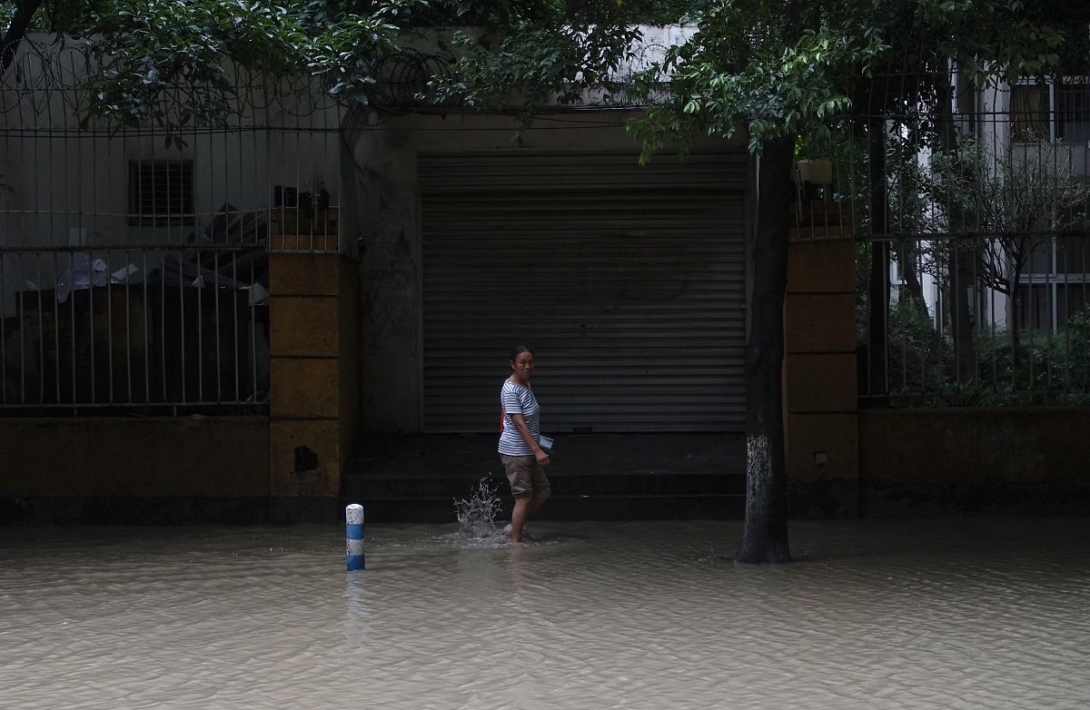 2020年8月16日,成都连续暴雨,清水河附近出现积水.四川省成都水文水资