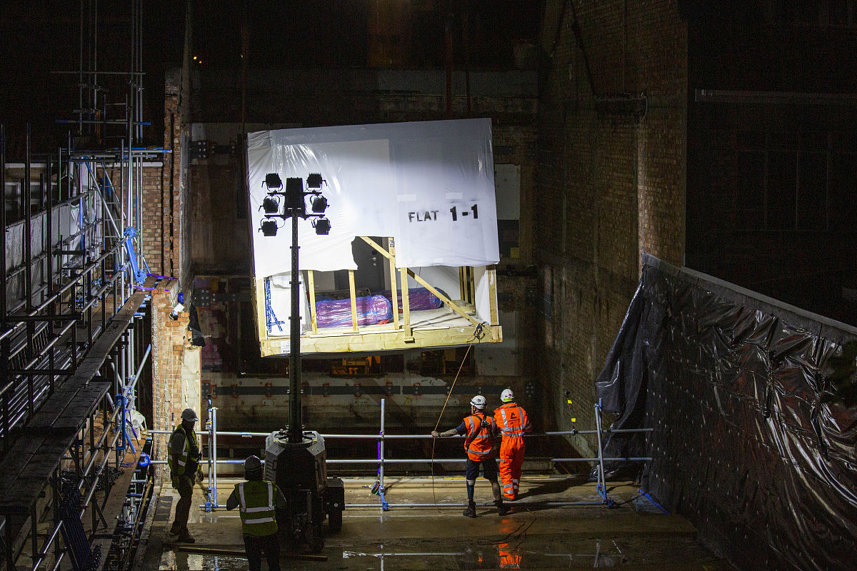 以泗洪县物流中心选址运用slp分析写一篇论文