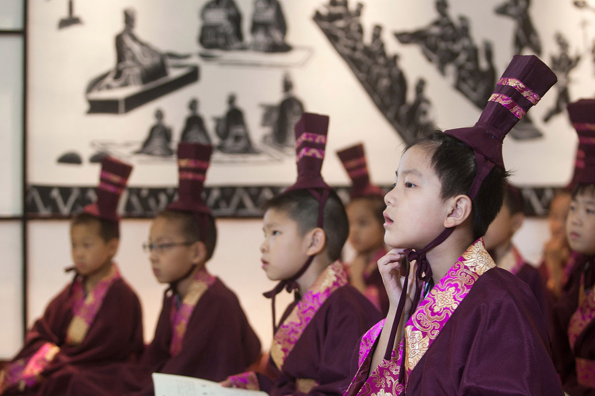 如何在后台扒取视频