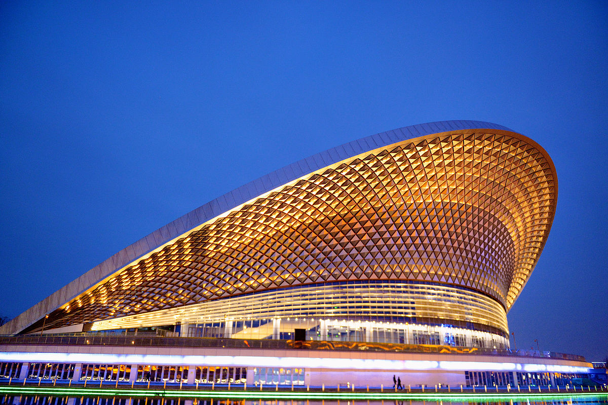 金牛区高铁乘务中专学校排名：哪家学校最适合你？