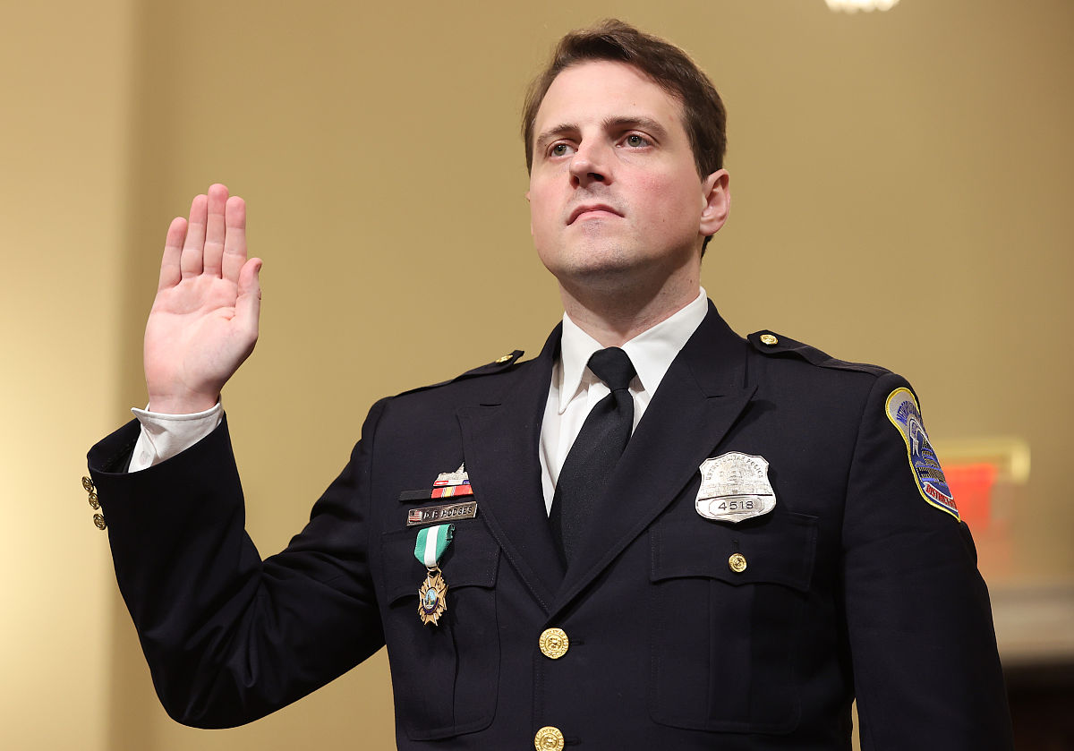 SQL Server 2005 复制表内容：使用 SELECT INTO 语句