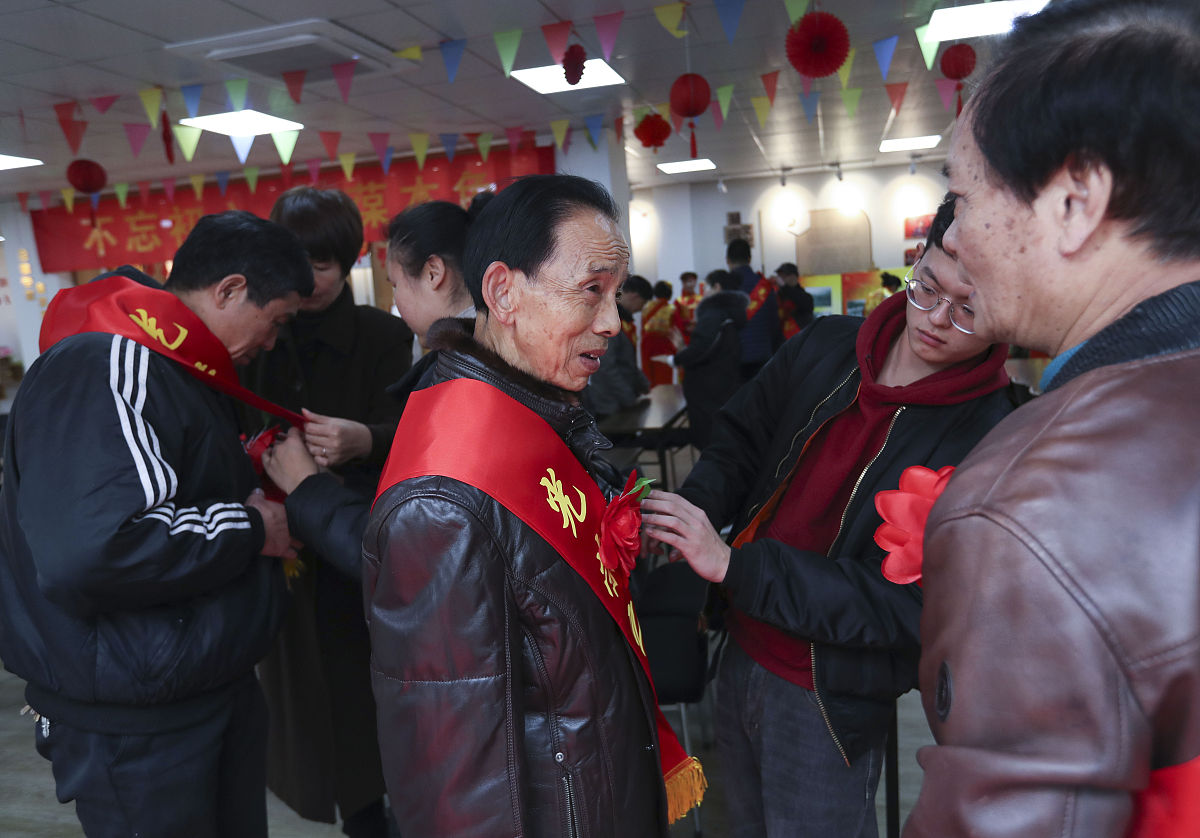 温州鹿城区2023年住房补贴为什么只发了一个月的帮我用200字详细描述