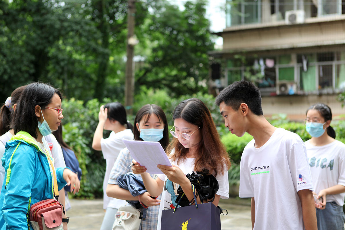 重庆2022年初中生能上铁路学校吗