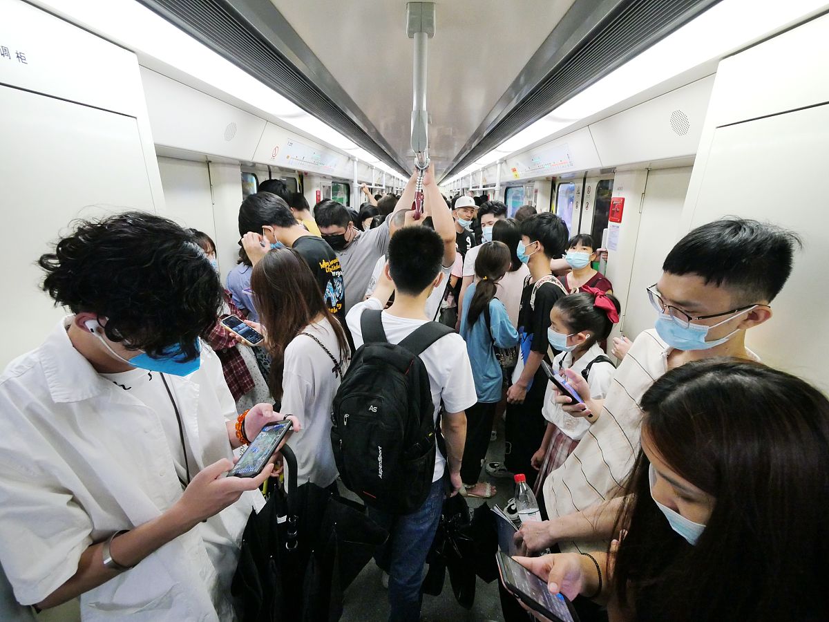 西安地铁大客流应对现场处置方案优化研究文献综述