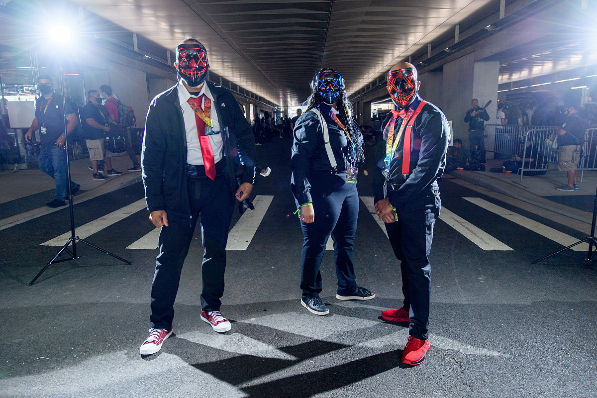 日本动漫制作流程揭秘：从故事构思到动画制作