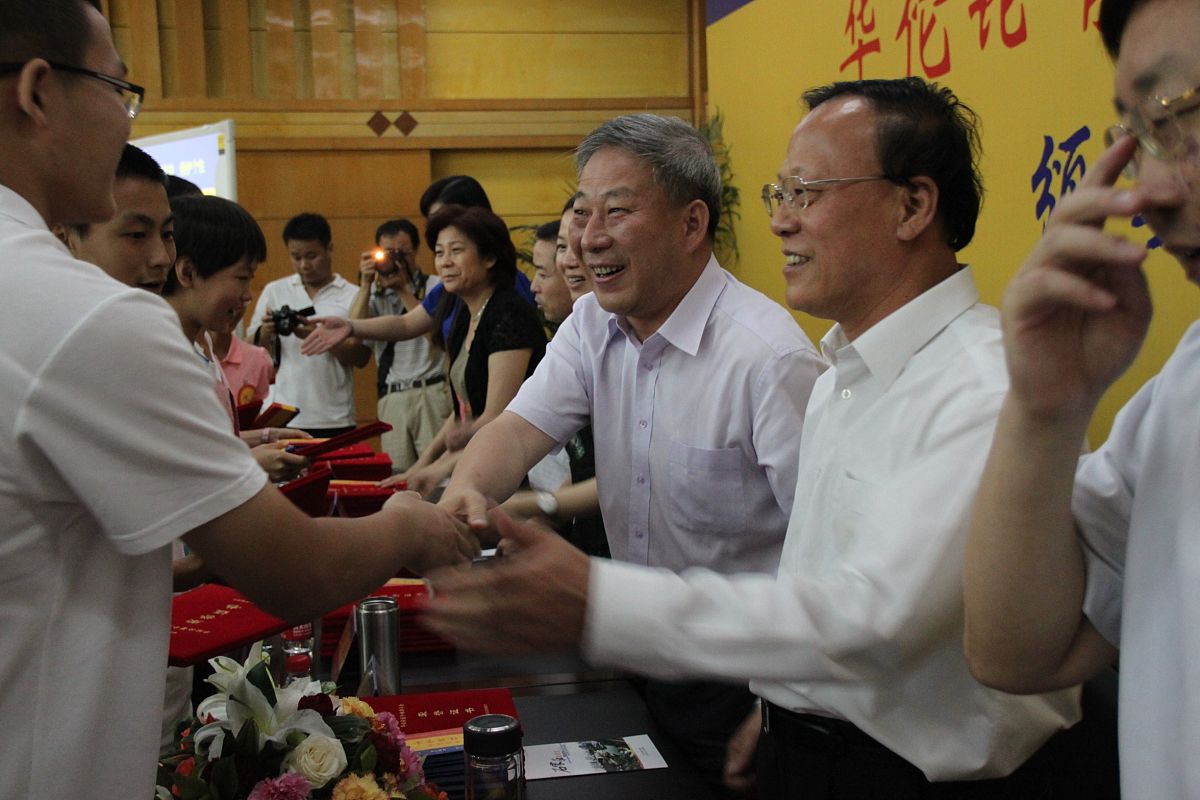 辅导员岗位职责详解：心理辅导、学生管理、教育指导、文化建设