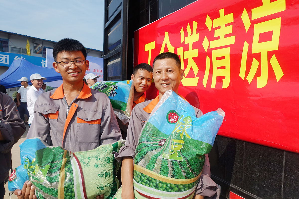 根据相关文件规定现郑重承诺为本采购项目提供整体设计、规范编制或者项目管理、监理、检测、工程咨询、造价咨询、招标代理、审计等服务的各个阶段的单位或附属机构不再参加本项目的招标采购活动。 如果我单位未如实披露和说明情况一经发现我单位无条件接受投标无效的处理结果并承担由此造成的损失和法律责任。换个变化大一点的说法